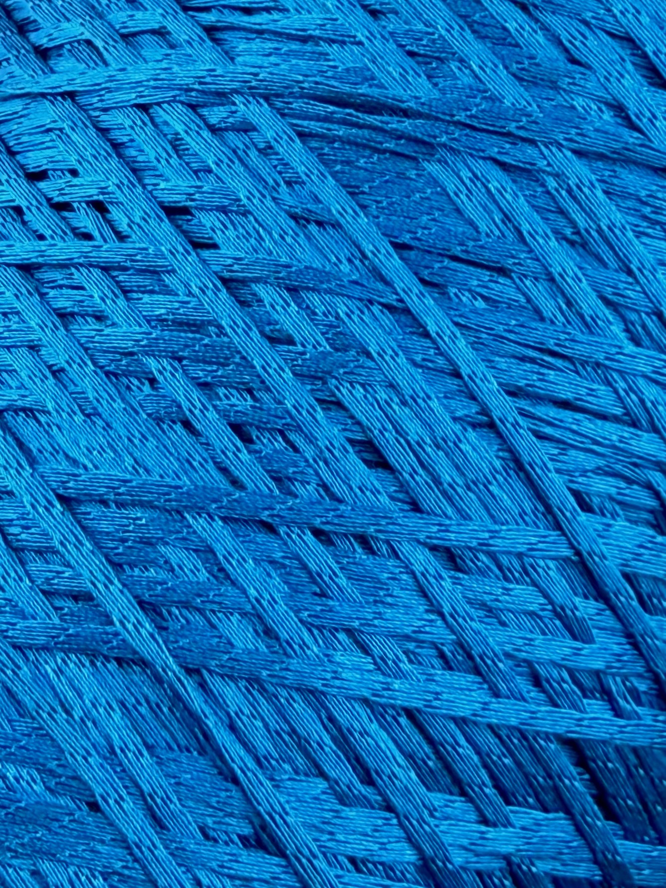 Art. Perla – 100 % Seidengarn 390 m / 100 g col. Royalblau